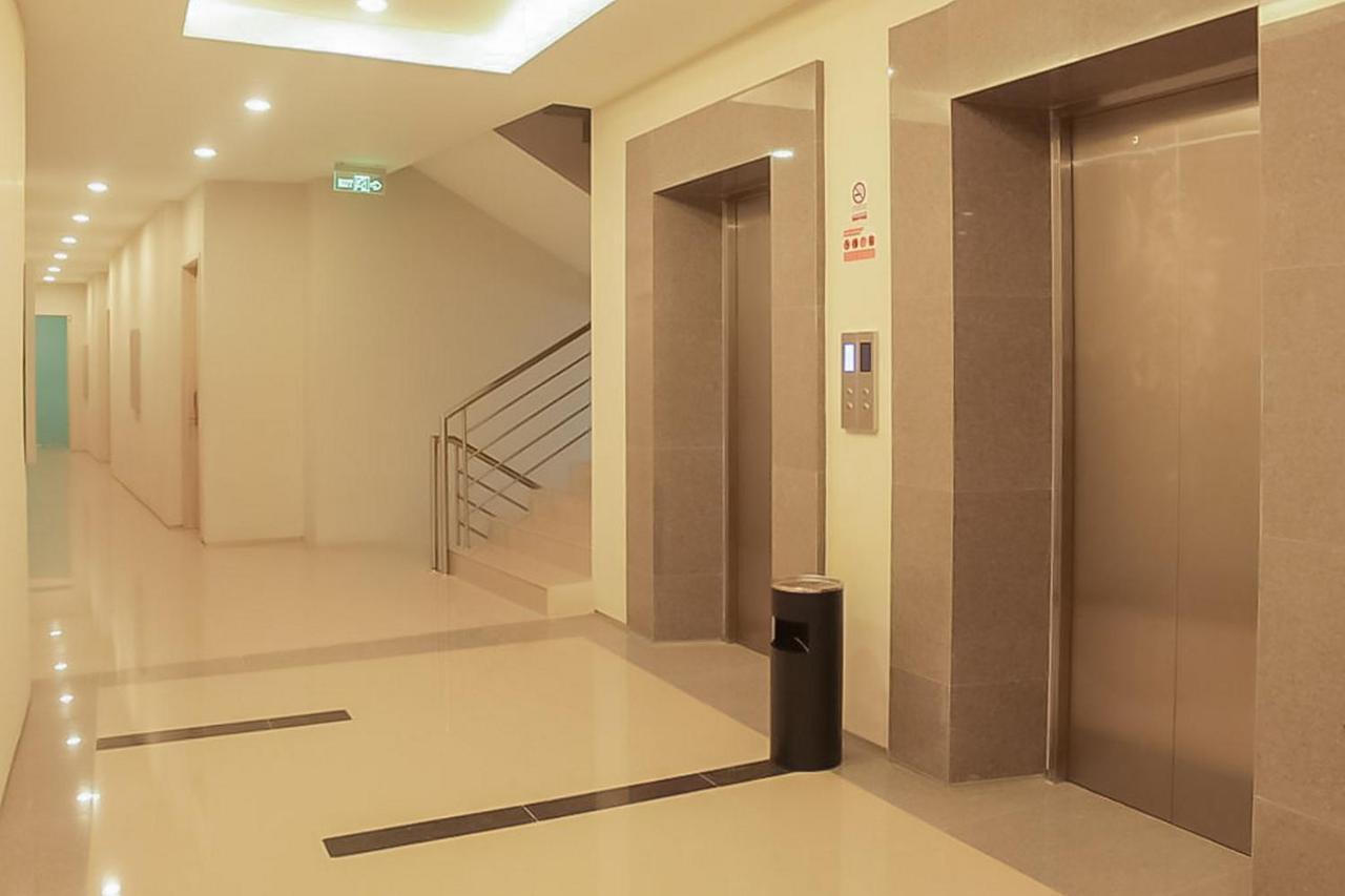 Hotel Mutiara Mitra Reddoorz Padangsidimpuan Exteriör bild